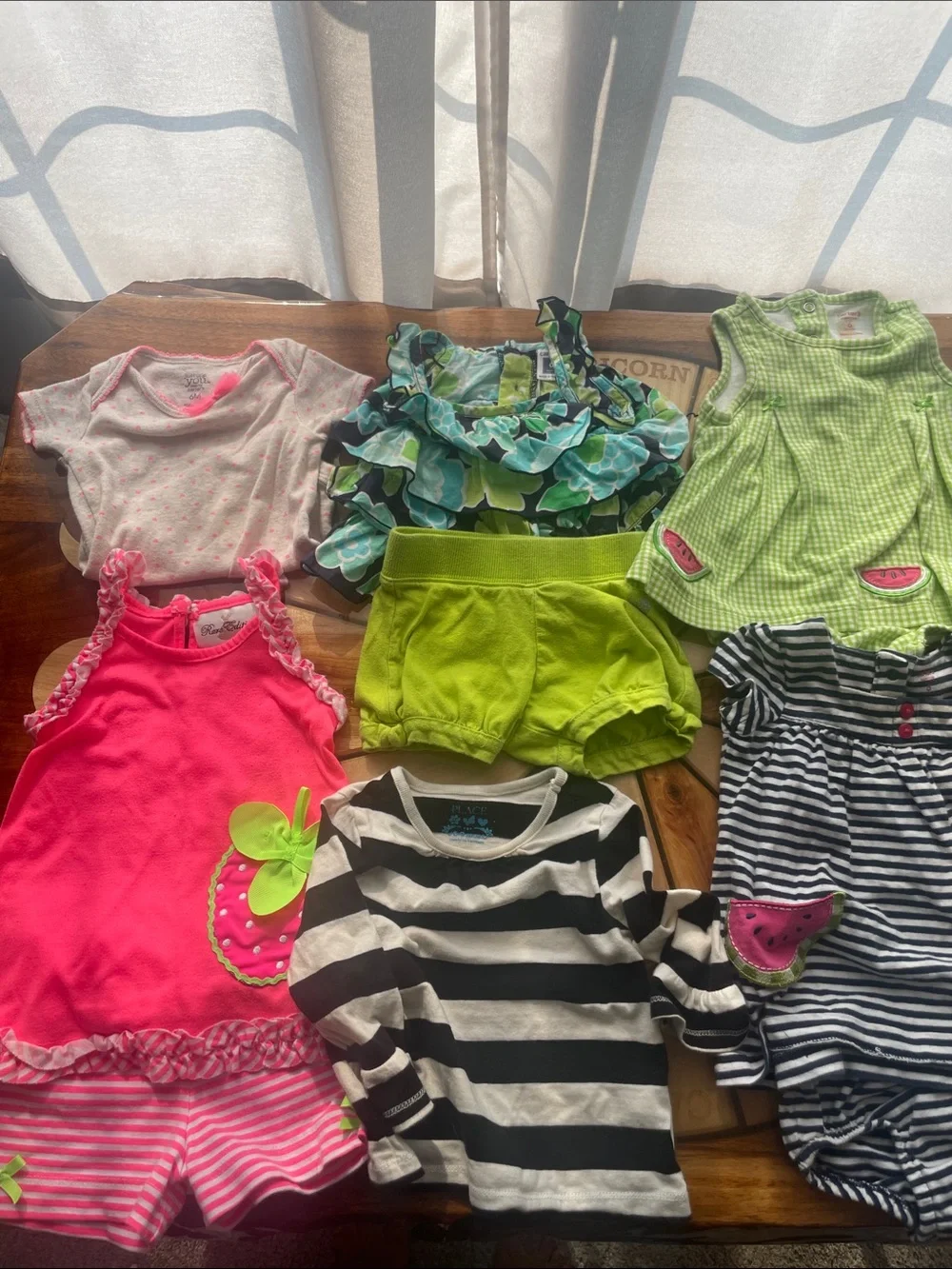 9 piece lot of baby girls 3 - 6 month summer / spring clothes (mostly 6 months)
